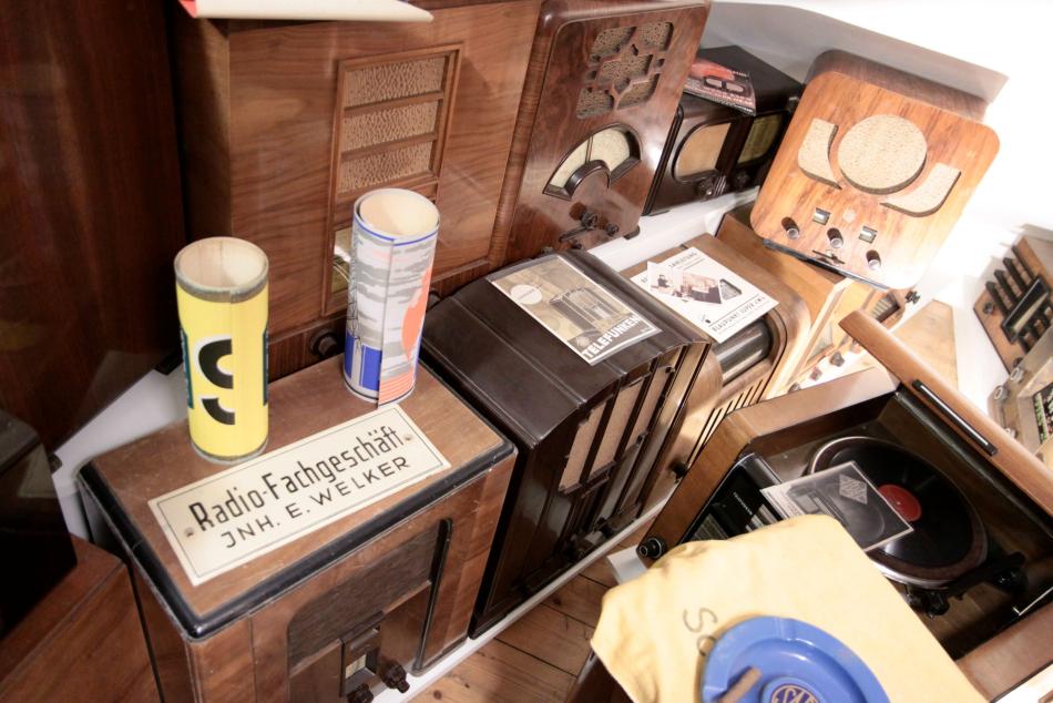 Sammlung alter Radios von Jörg Chowanetz